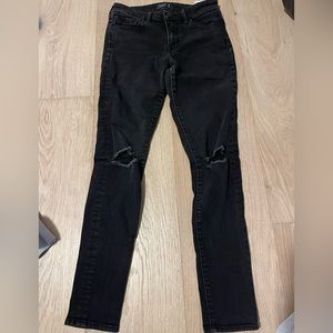 Abercrombie black jeans with holes at the knees size: 2